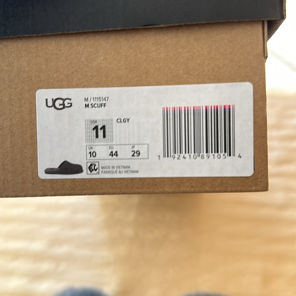 Ugg Men’s Scuff Slippers Grey size 11 New In Box - Picture 4 of 4